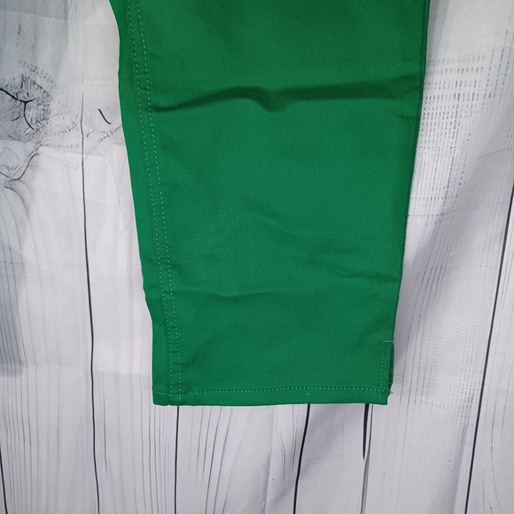 Liz Claiborne Sara Mid-Rise Crop Pants - Picture 9 of 14